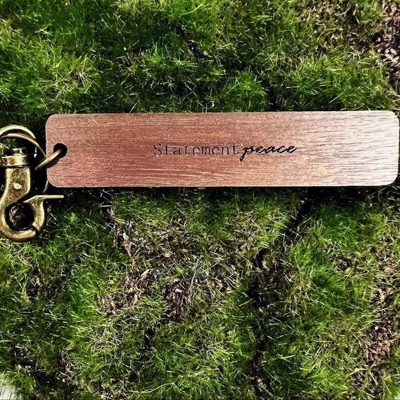 MANIFEST THAT SH** Mantra Style HANDMADE Organic Wood Engraved Keychain Humorous - Picture 4 of 4